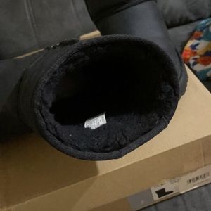 Woman’s Ugg’s boots